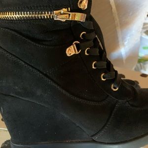 Shoe Dazzle wedges